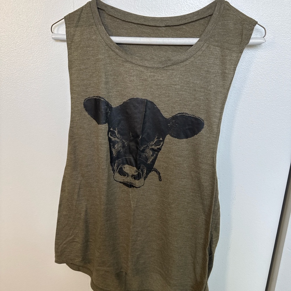 Olive graphic tee